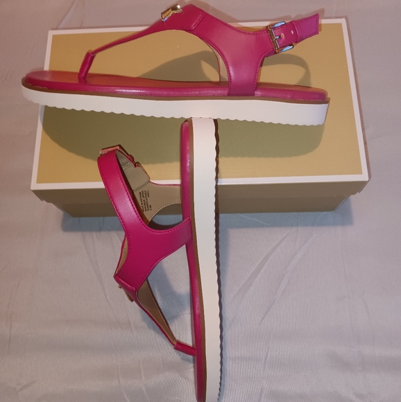 Michael Kors Jilly Thong Sandals - Picture 6 of 13